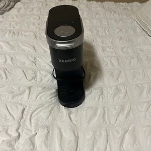 Keurig K-Mini Single-Serve K-Cup Pod Coffee Maker